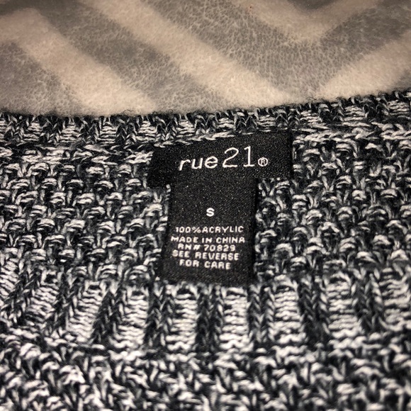 sweater - Picture 2 of 2